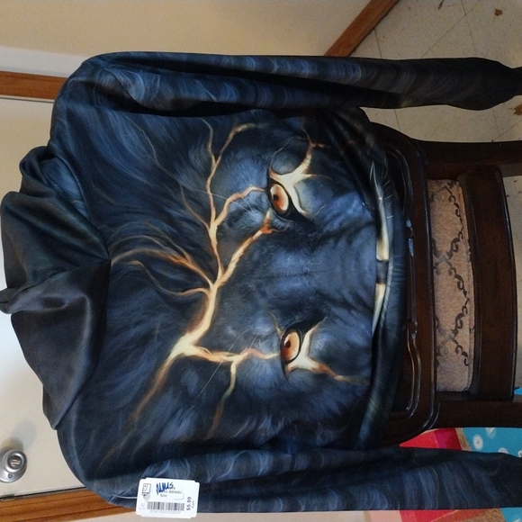 Awsome hooded Jacket no brand grey color of large animal head no labels at all - Picture 2 of 7